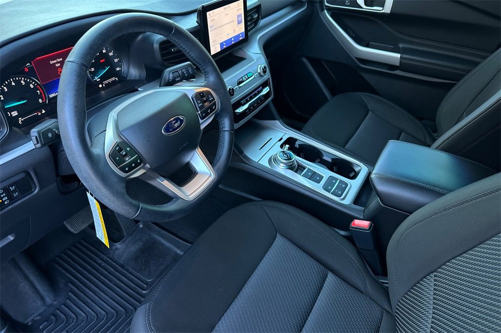 Certified 2023 Ford Explorer XLT image 10