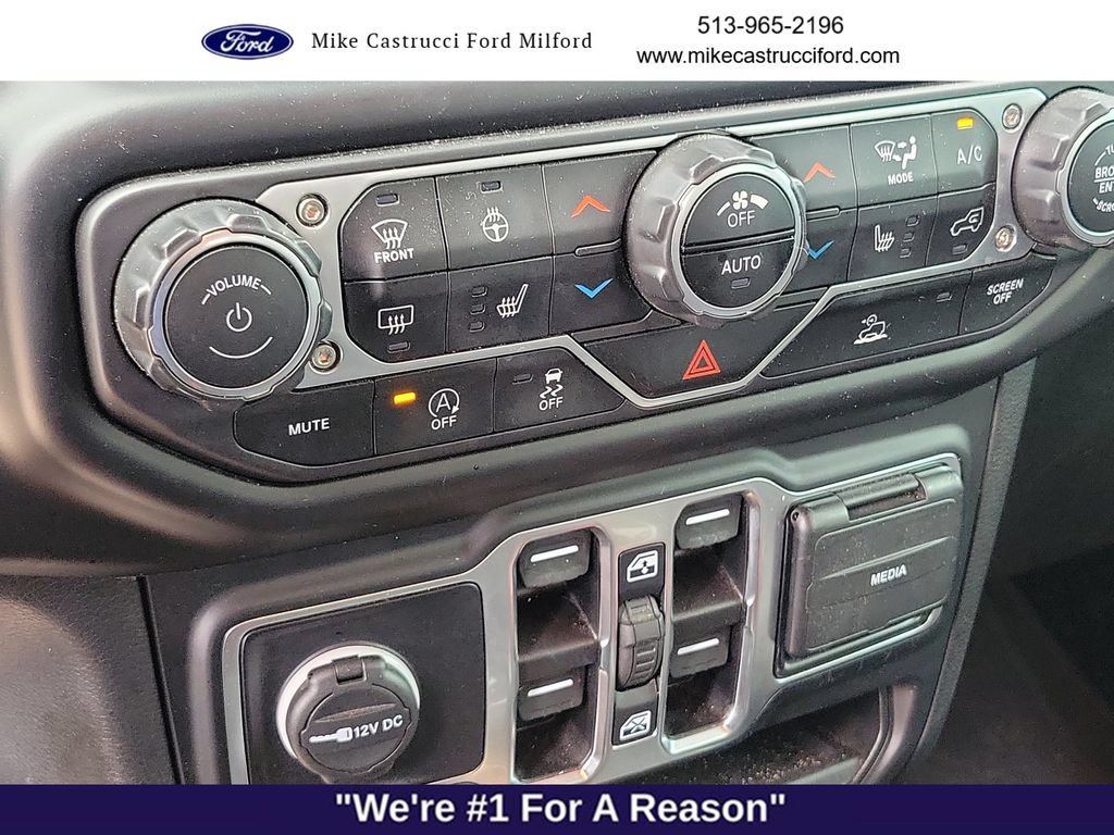 Used 2023 Jeep Gladiator Overland w/ Cold Weather Group AWD/4WD image 18