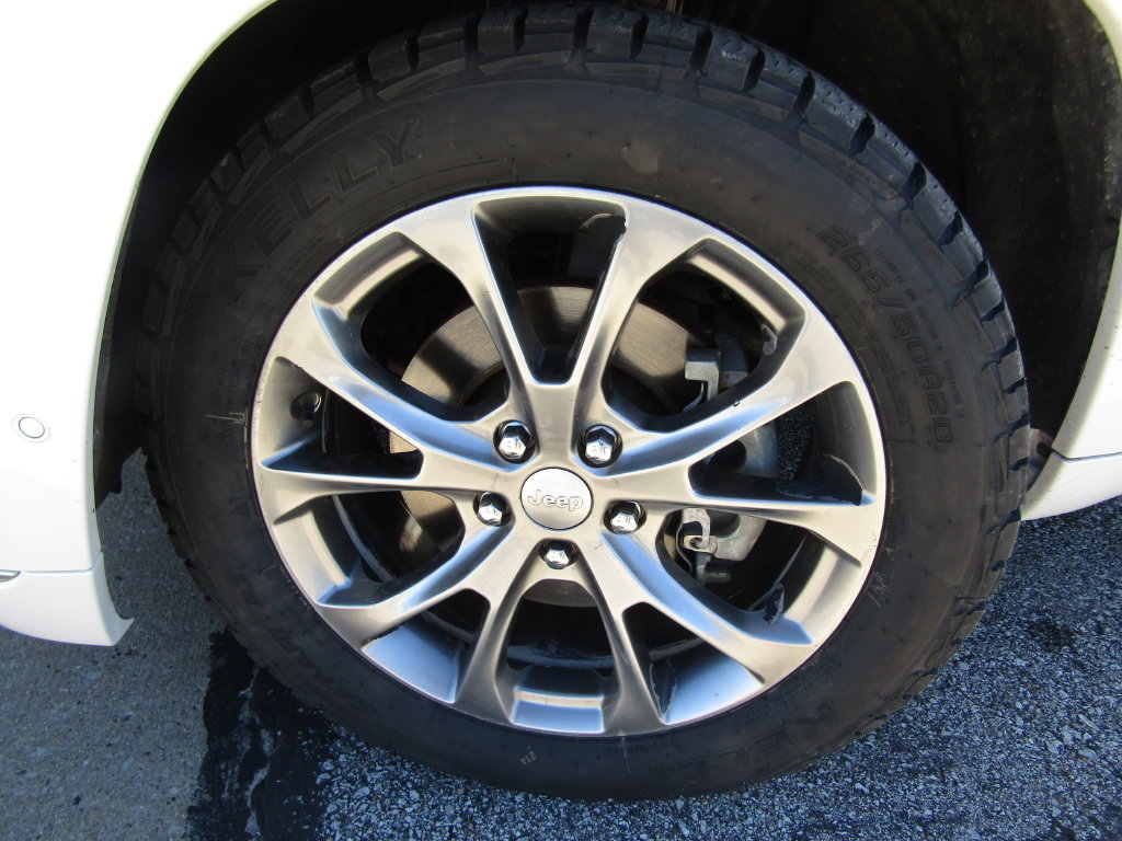 Used 2021 Jeep Grand Cherokee Summit AWD/4WD image 21