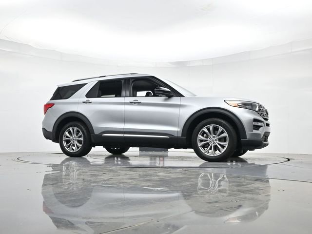 Certified 2023 Ford Explorer Limited w/ Equipment Group 301A AWD/4WD image 38