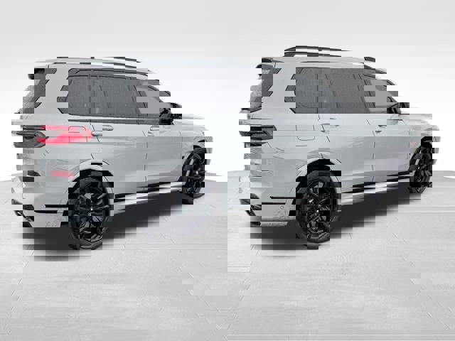 Used 2024 BMW X7 M60i w/ Executive Package image 4