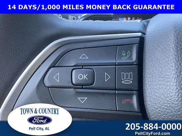 Used 2024 Jeep Grand Cherokee Laredo X image 24