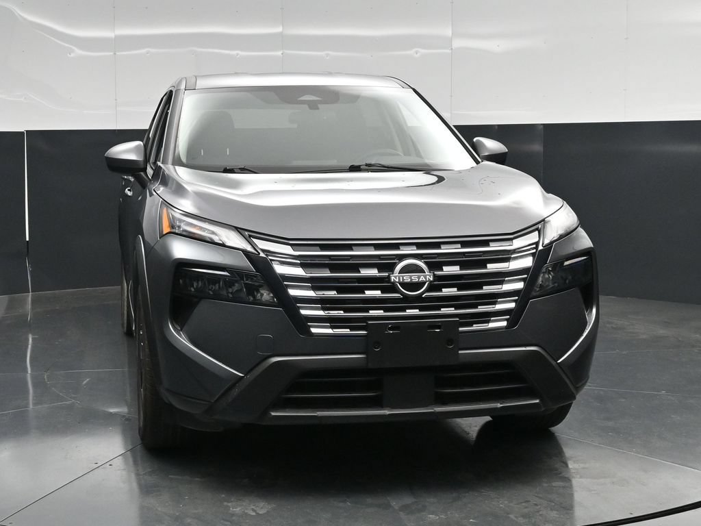 Used 2025 Nissan Rogue SV AWD/4WD image 4