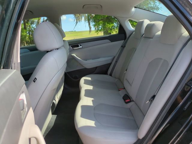 Used 2019 Hyundai Sonata SE w/ Winter Weather Package FWD image 14