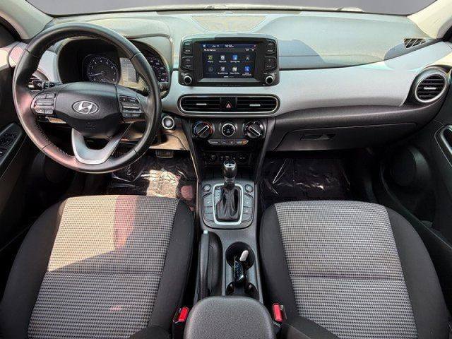 Used 2020 Hyundai Kona SEL Plus AWD/4WD image 3