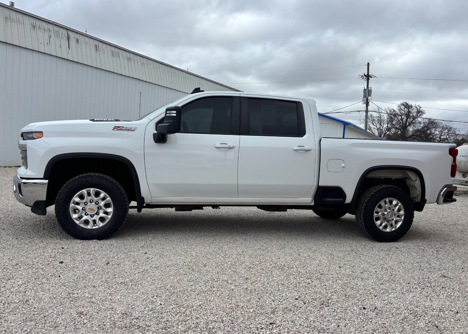 Used 2024 Chevrolet Silverado 2500 LT w/ Z71 Off-Road Package image 2