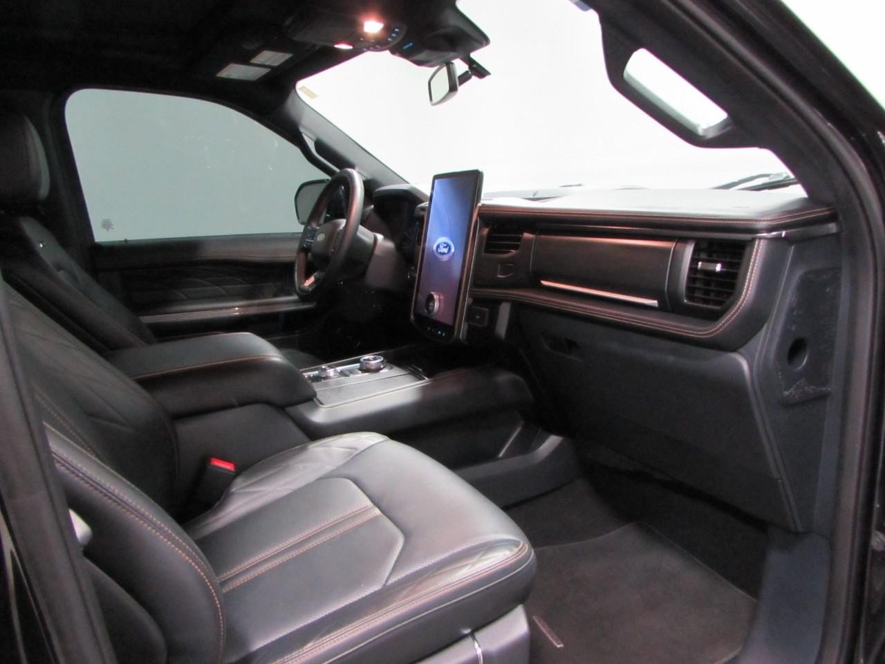 Certified 2024 Ford Expedition Platinum AWD/4WD image 18