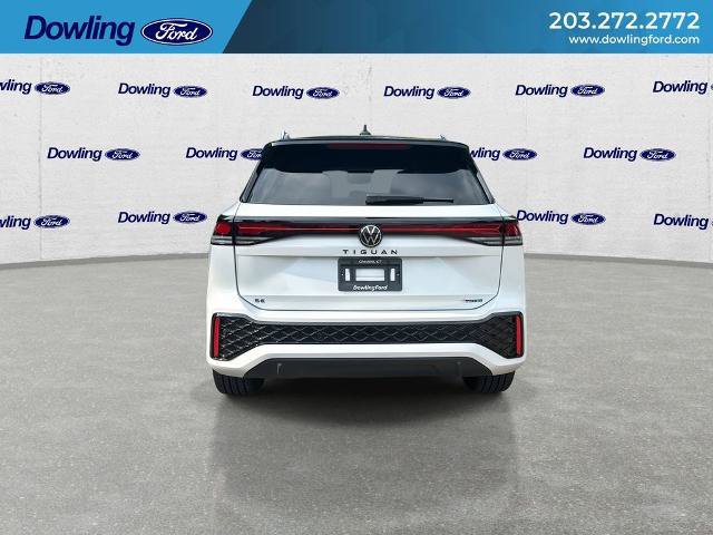 Used 2025 Volkswagen Tiguan SE R-Line AWD/4WD image 7