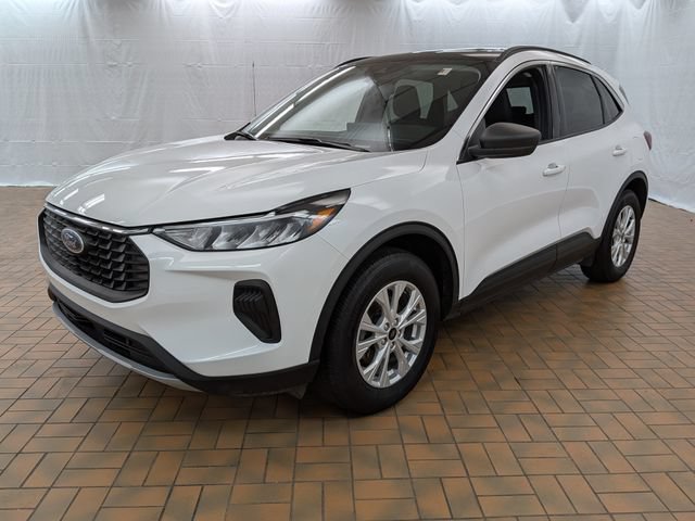 Certified 2024 Ford Escape Active w/ Tech Pack #1 AWD/4WD image 3