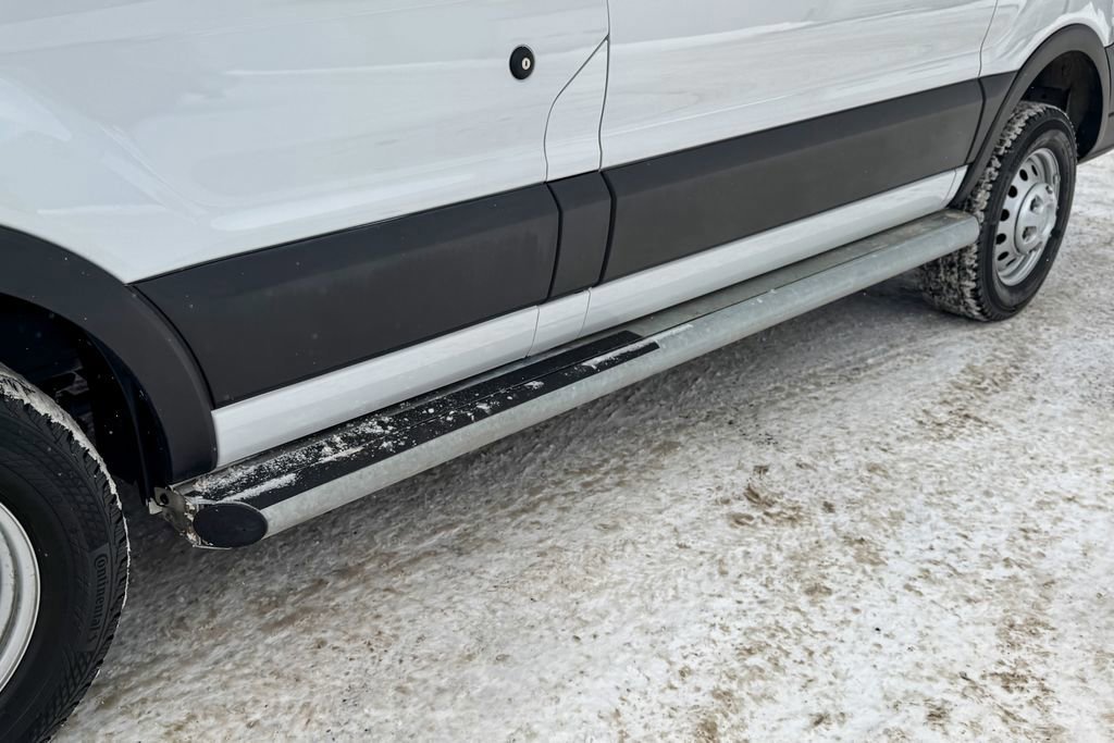 Certified 2024 Ford Transit 250 Low Roof AWD w/ Exterior Upgrade Package image 18