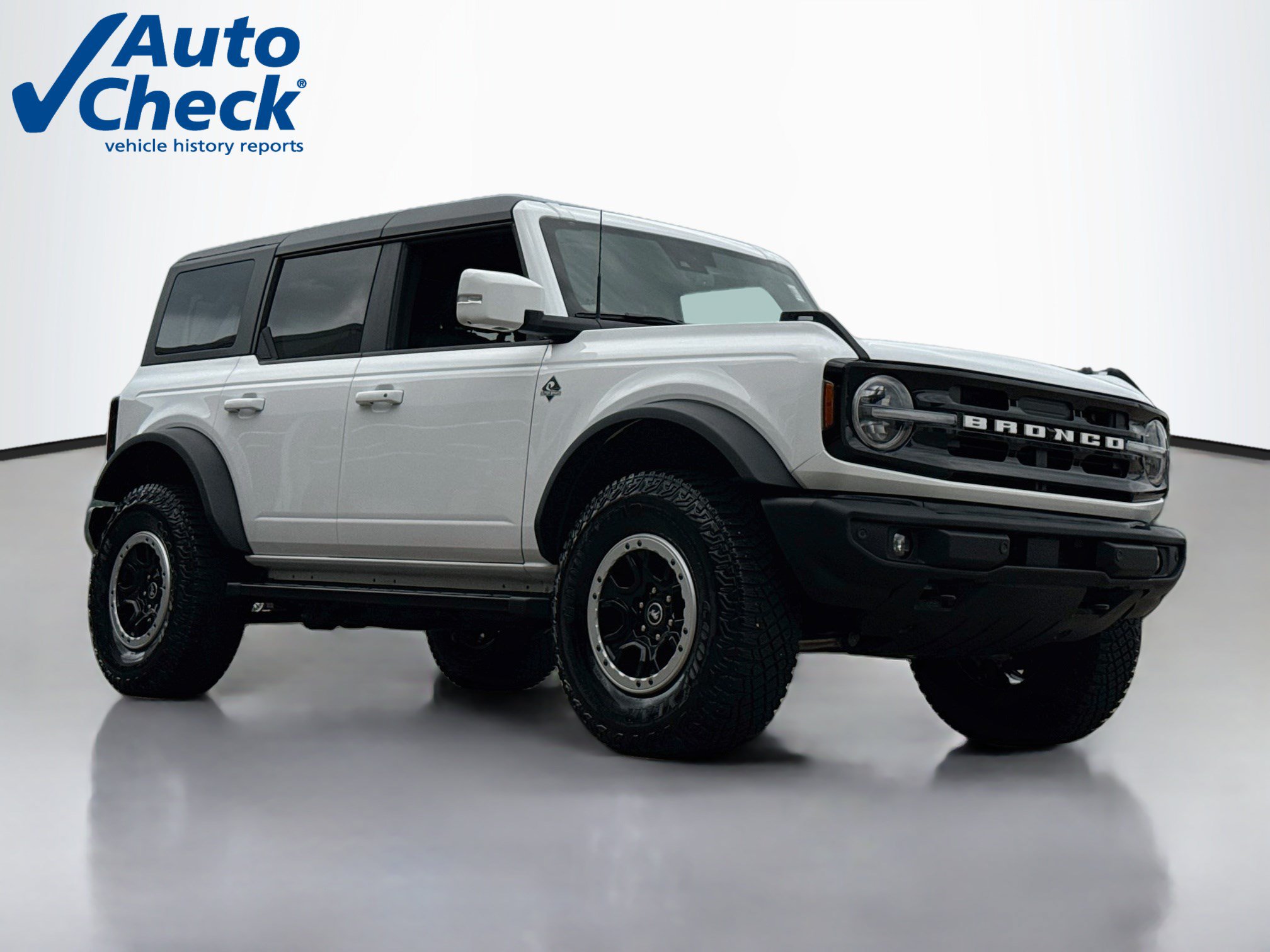 Certified 2023 Ford Bronco Outer Banks w/ Sasquatch Package