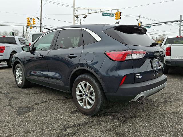 Certified 2022 Ford Escape SE image 2