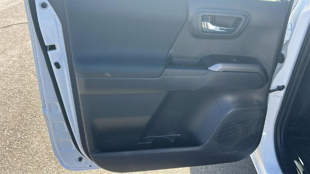 Used 2023 Toyota Tacoma TRD Off-Road AWD/4WD image 14