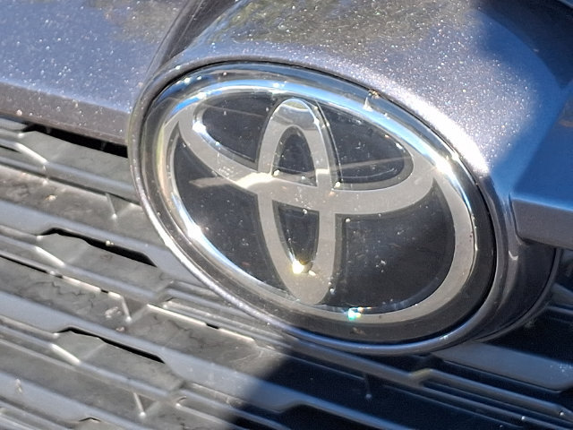 Used 2023 Toyota RAV4 XLE w/ Convenience Package AWD/4WD image 13