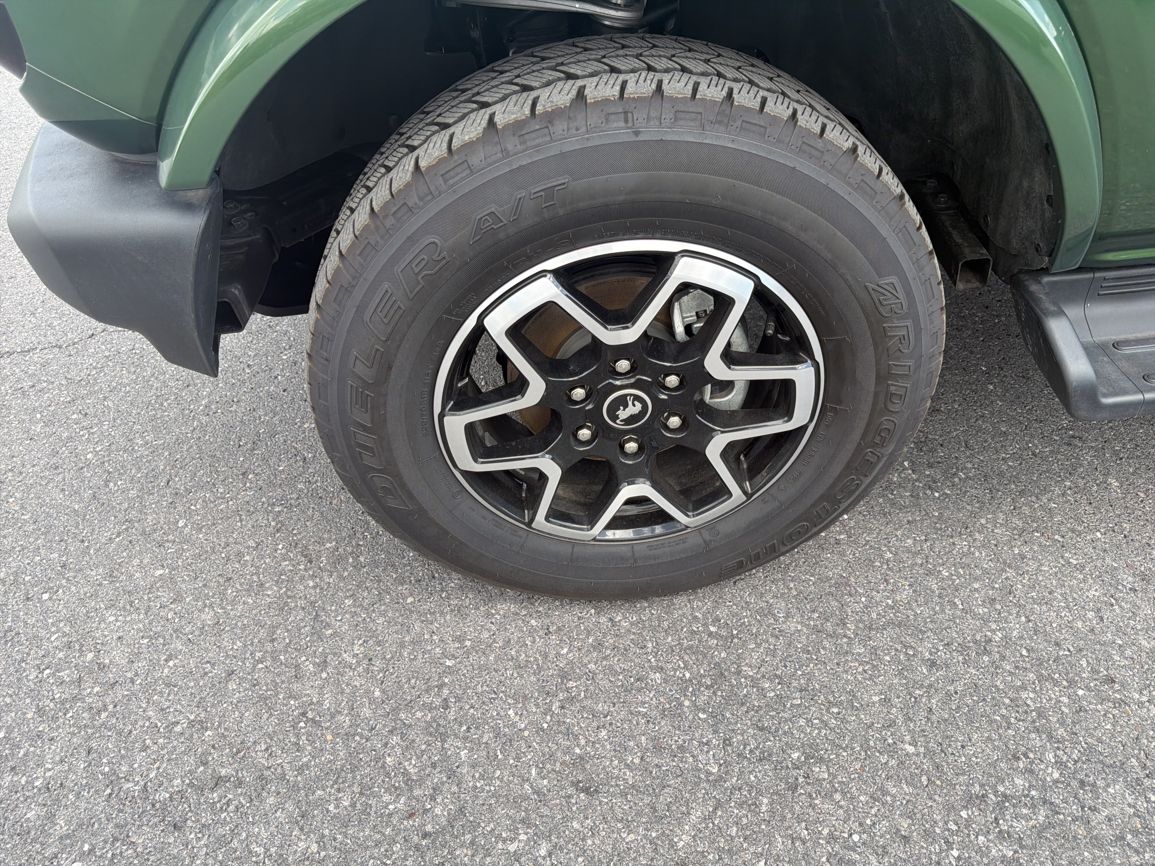 Certified 2025 Ford Bronco Outer Banks AWD/4WD image 11