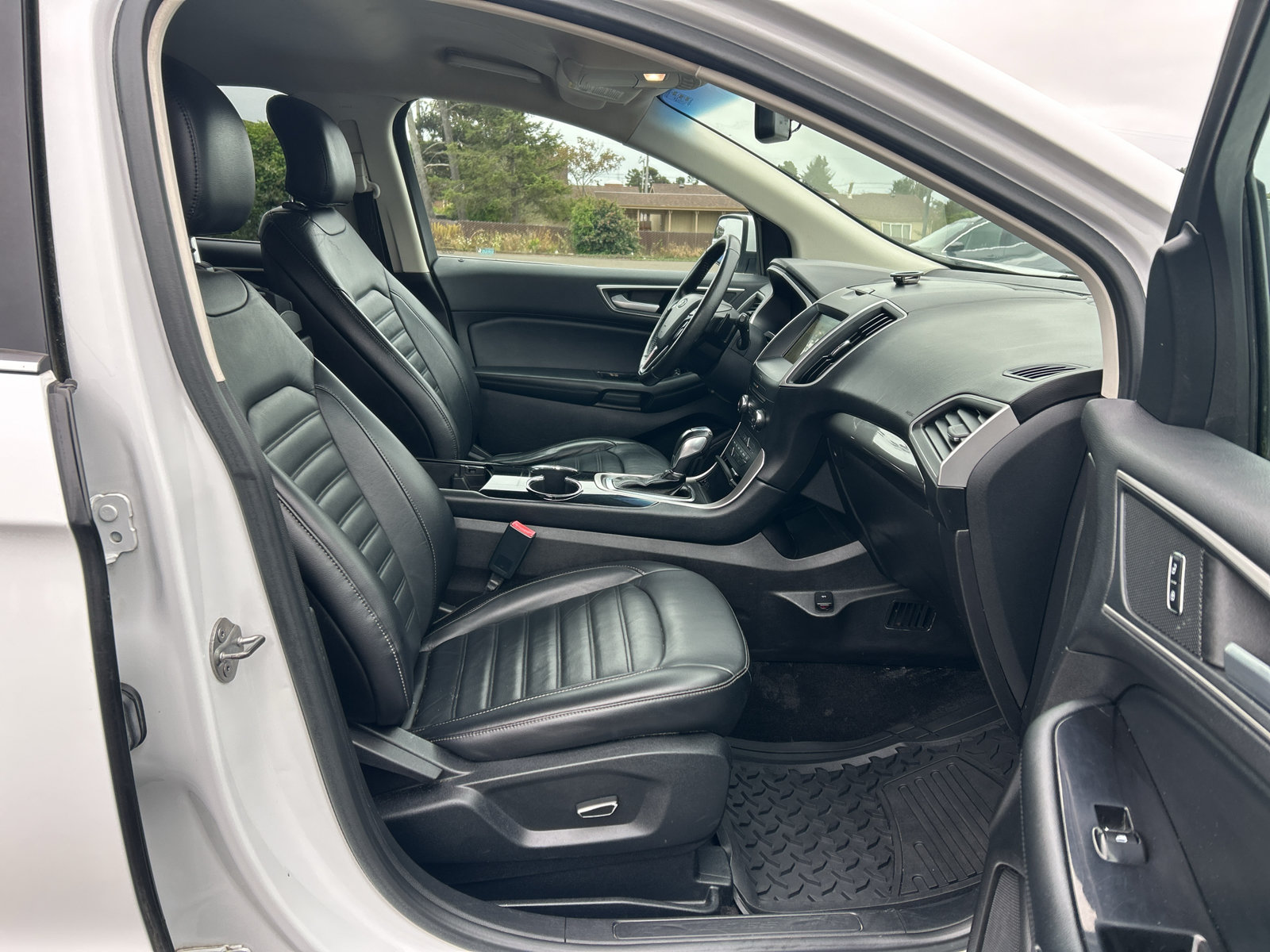 Certified 2017 Ford Edge SEL w/ Equipment Group 201A FWD image 28