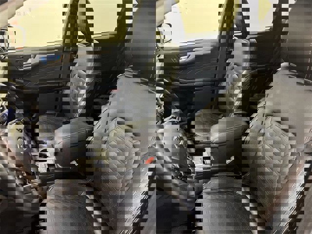 Certified 2023 Ford Escape Platinum w/ Premium Technology Package image 8