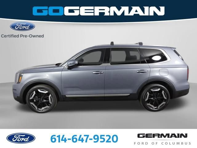 Used 2024 Kia Telluride EX w/ EX Captain's Chair Package image 10