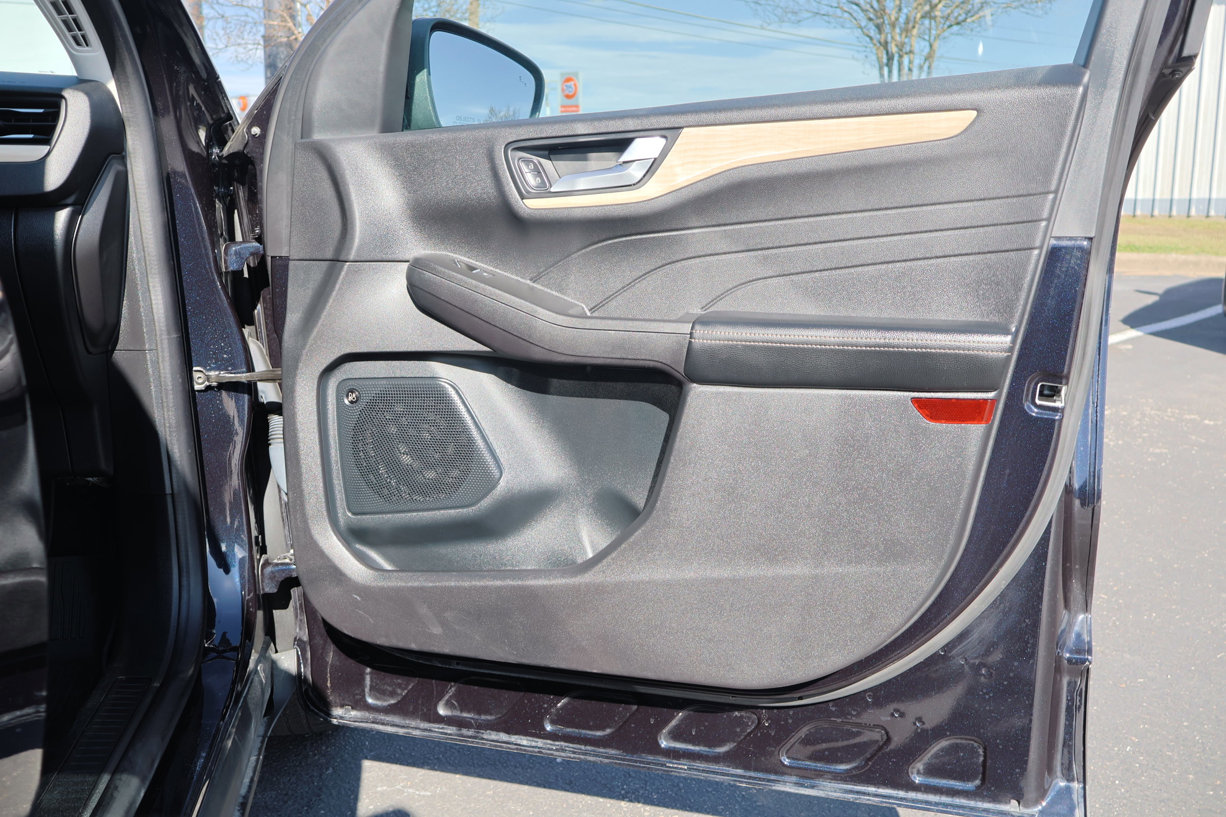 Certified 2021 Ford Escape Titanium w/ Titanium Elite Package image 33