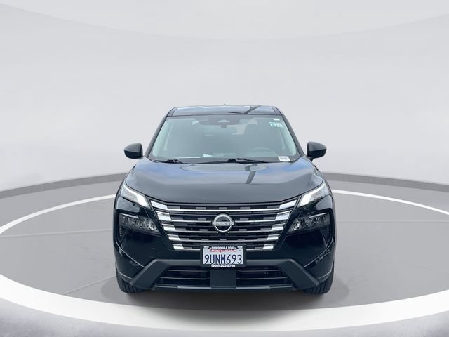 Used 2025 Nissan Rogue S FWD image 2