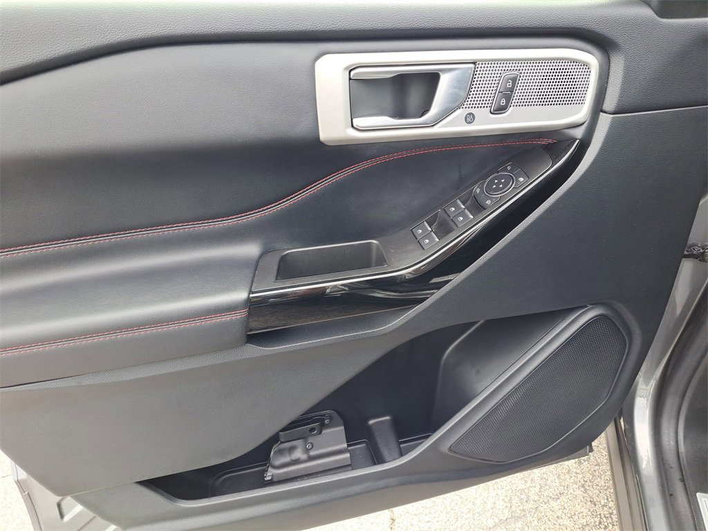 Certified 2022 Ford Explorer ST-Line w/ Class IV Trailer Tow Package image 13