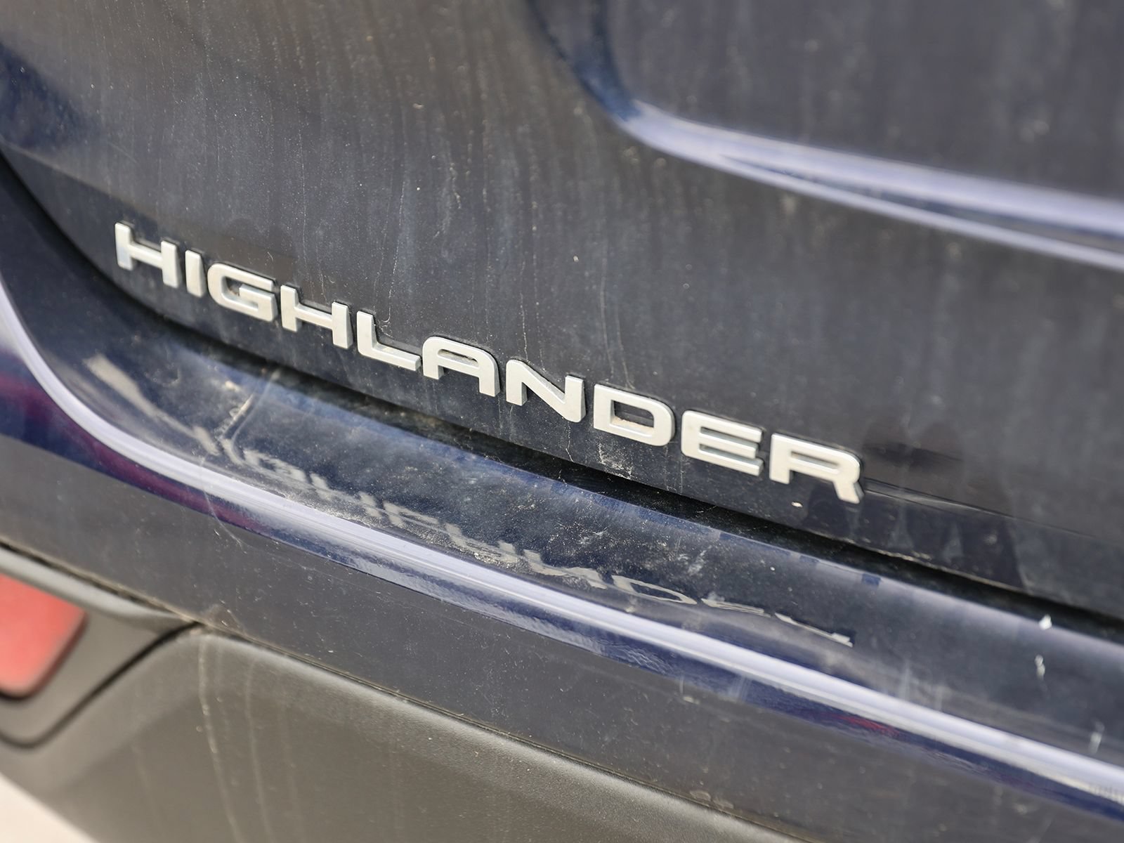 Used 2023 Toyota Highlander XLE AWD/4WD image 9
