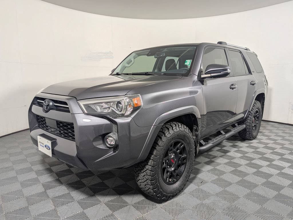 Used 2021 Toyota 4Runner SR5 Premium w/ Moonroof Package AWD/4WD image 4