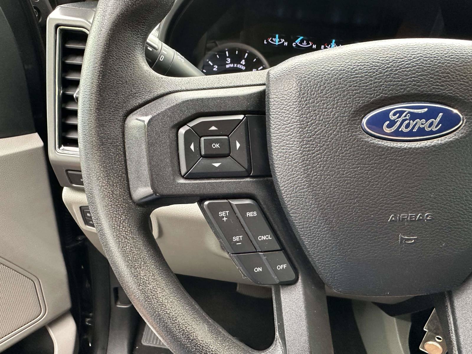 Certified 2019 Ford F250 XLT w/ XLT Premium Package AWD/4WD image 33