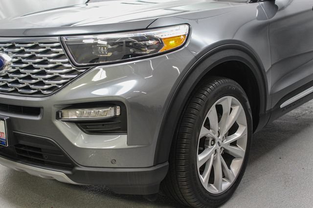 Certified 2023 Ford Explorer Platinum w/ Technology Package AWD/4WD image 5