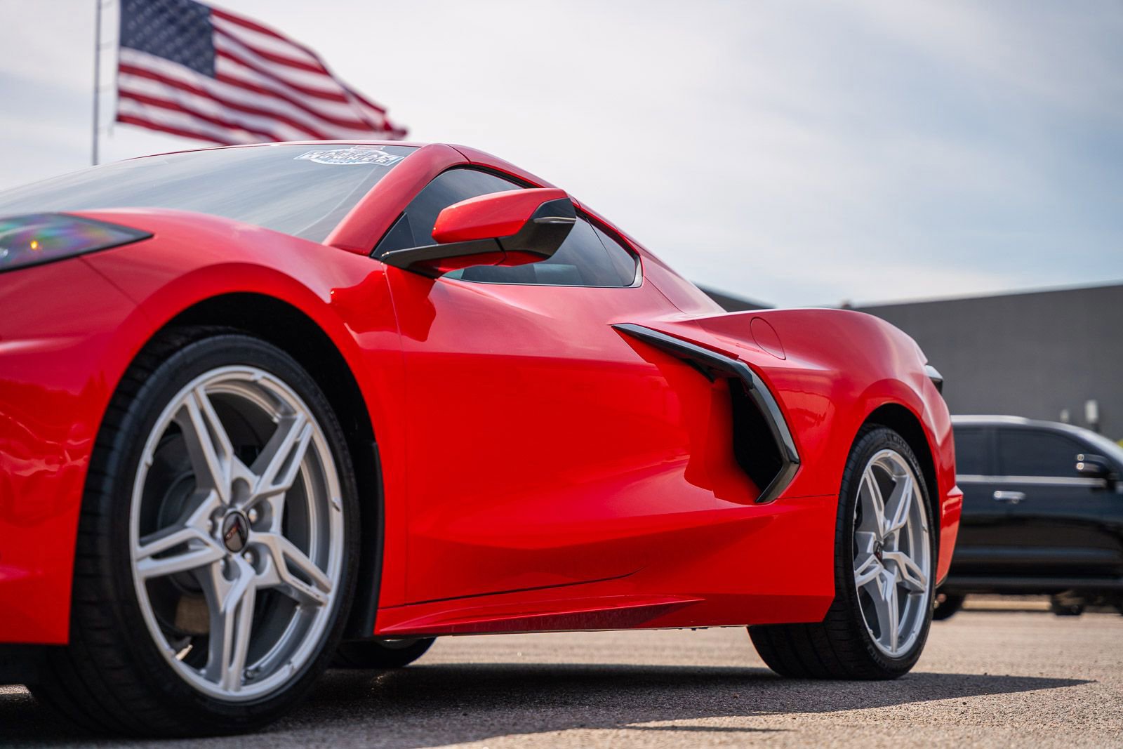 Used 2025 Chevrolet Corvette Stingray Coupe w/ 1LT image 3