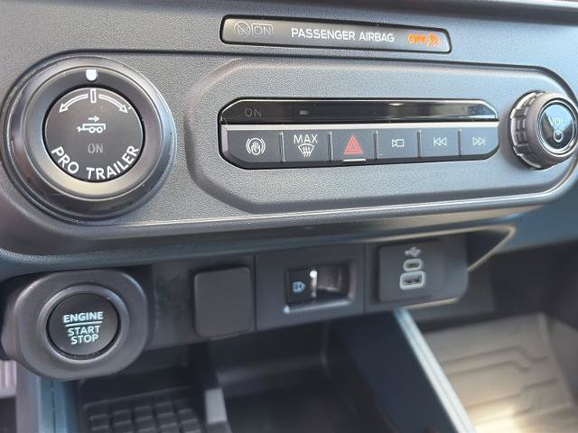 Certified 2025 Ford Maverick Lobo AWD/4WD image 14