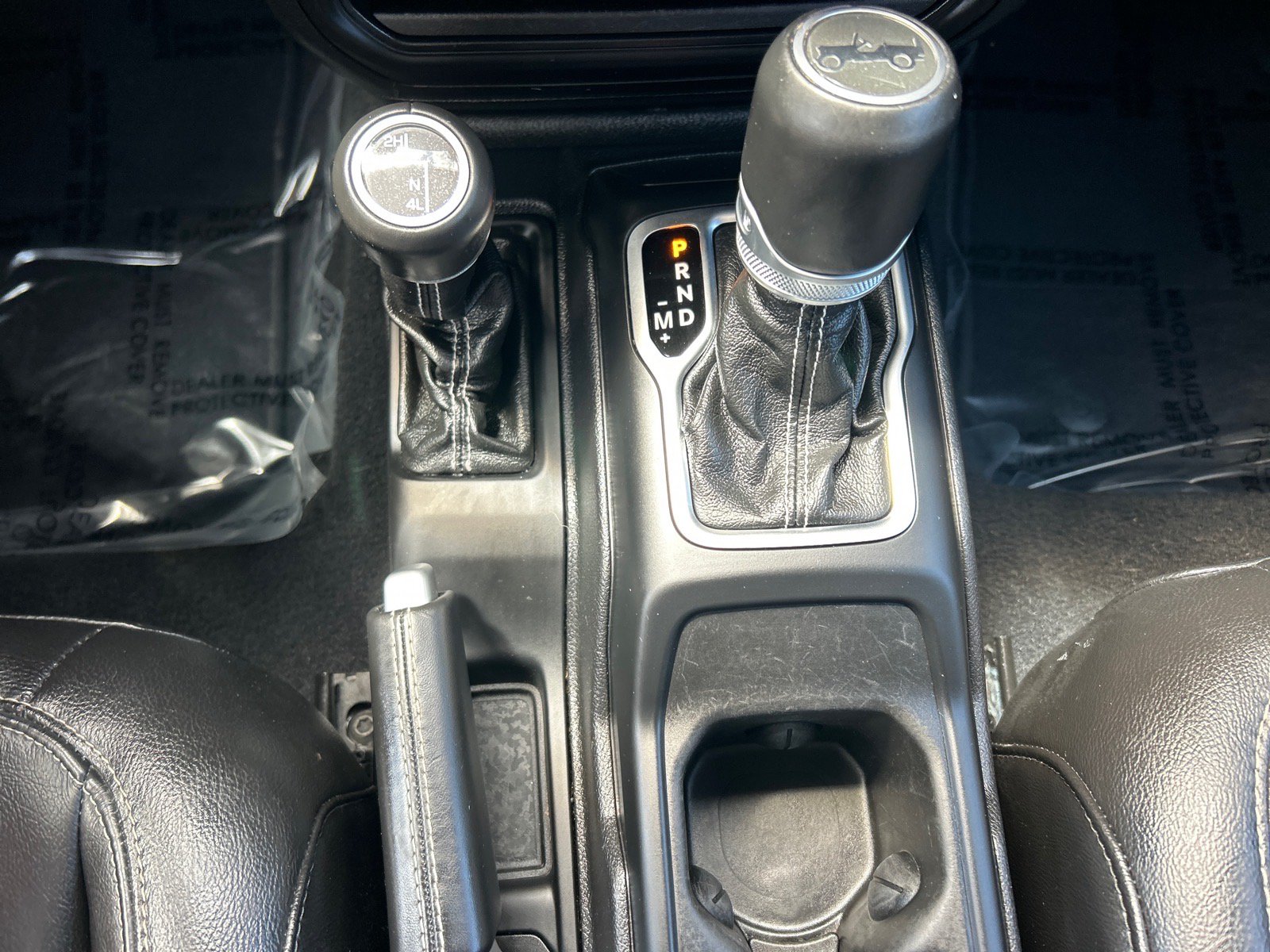 Used 2020 Jeep Wrangler Unlimited Sahara AWD/4WD image 31