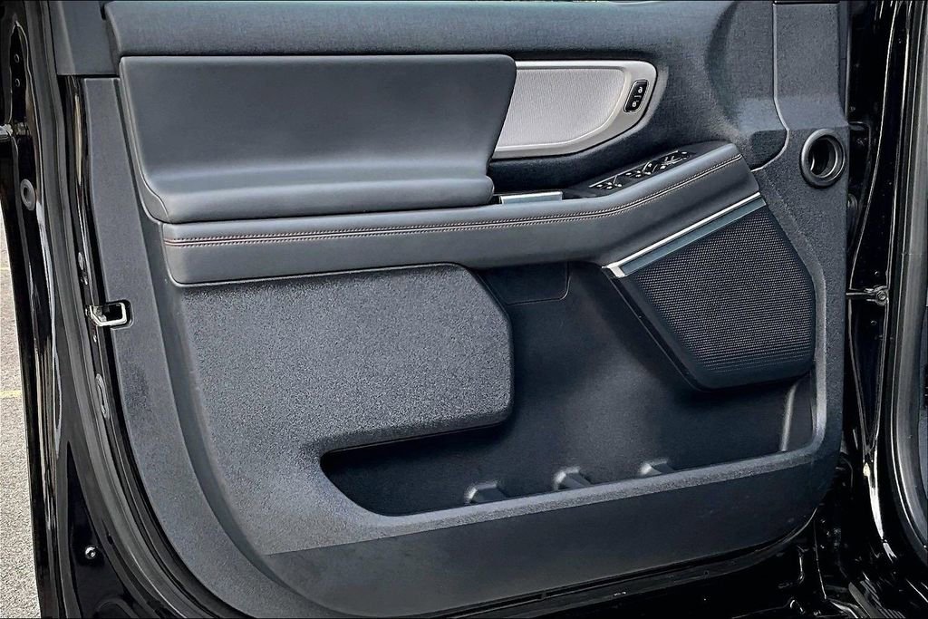 Certified 2025 Ford Expedition Max Active image 21