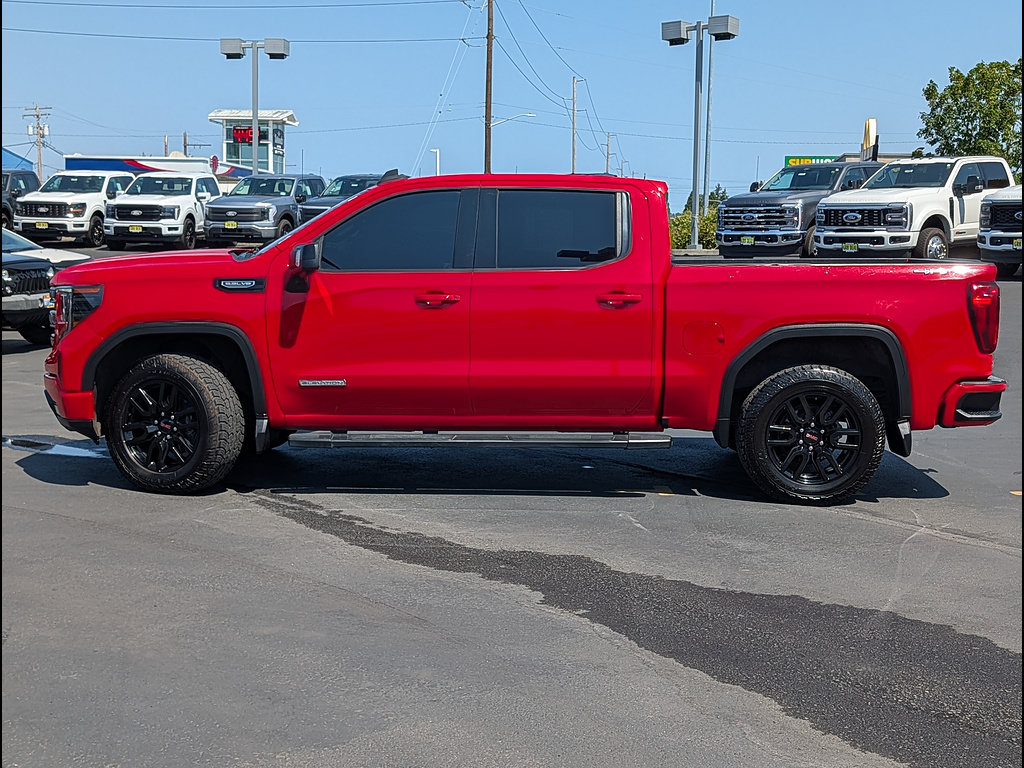 Used 2022 GMC Sierra 1500 Elevation w/ Elevation Premium Package AWD/4WD image 10