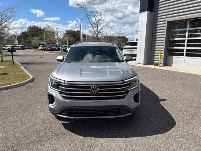 Used 2025 Volkswagen Atlas SE AWD/4WD image 12