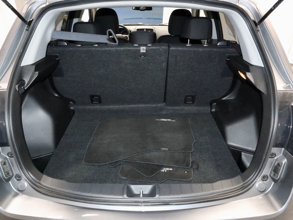 Used 2025 Mitsubishi Outlander Sport ES AWD/4WD image 13