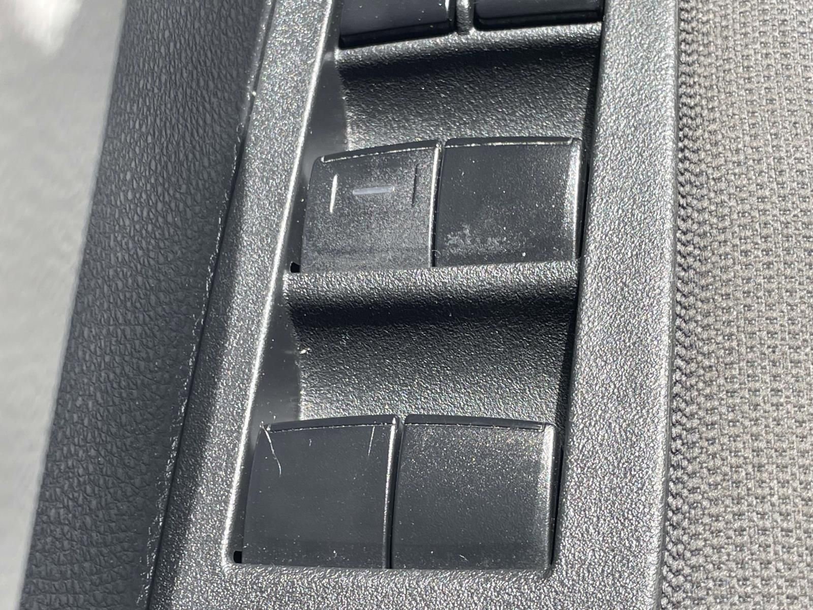 Used 2022 Toyota Corolla L FWD image 25