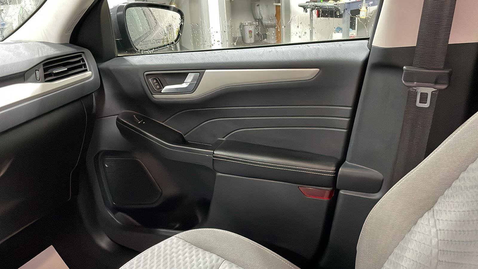 Certified 2021 Ford Escape SE w/ Cold Weather Package image 10