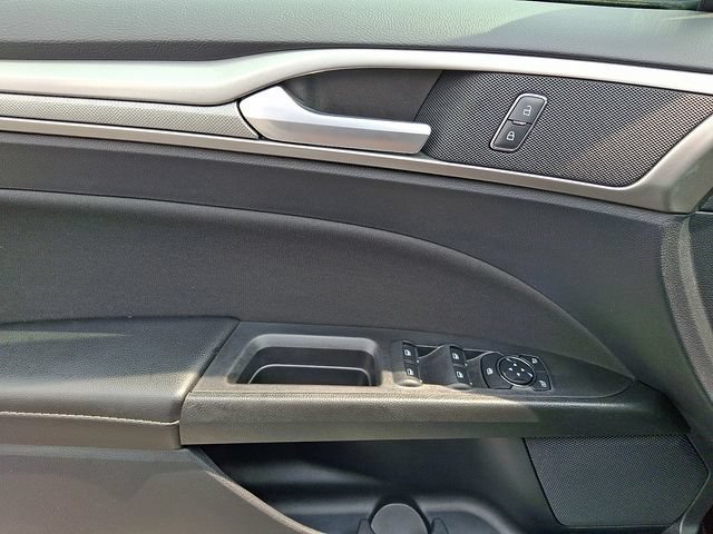 Certified 2020 Ford Fusion SE FWD image 12