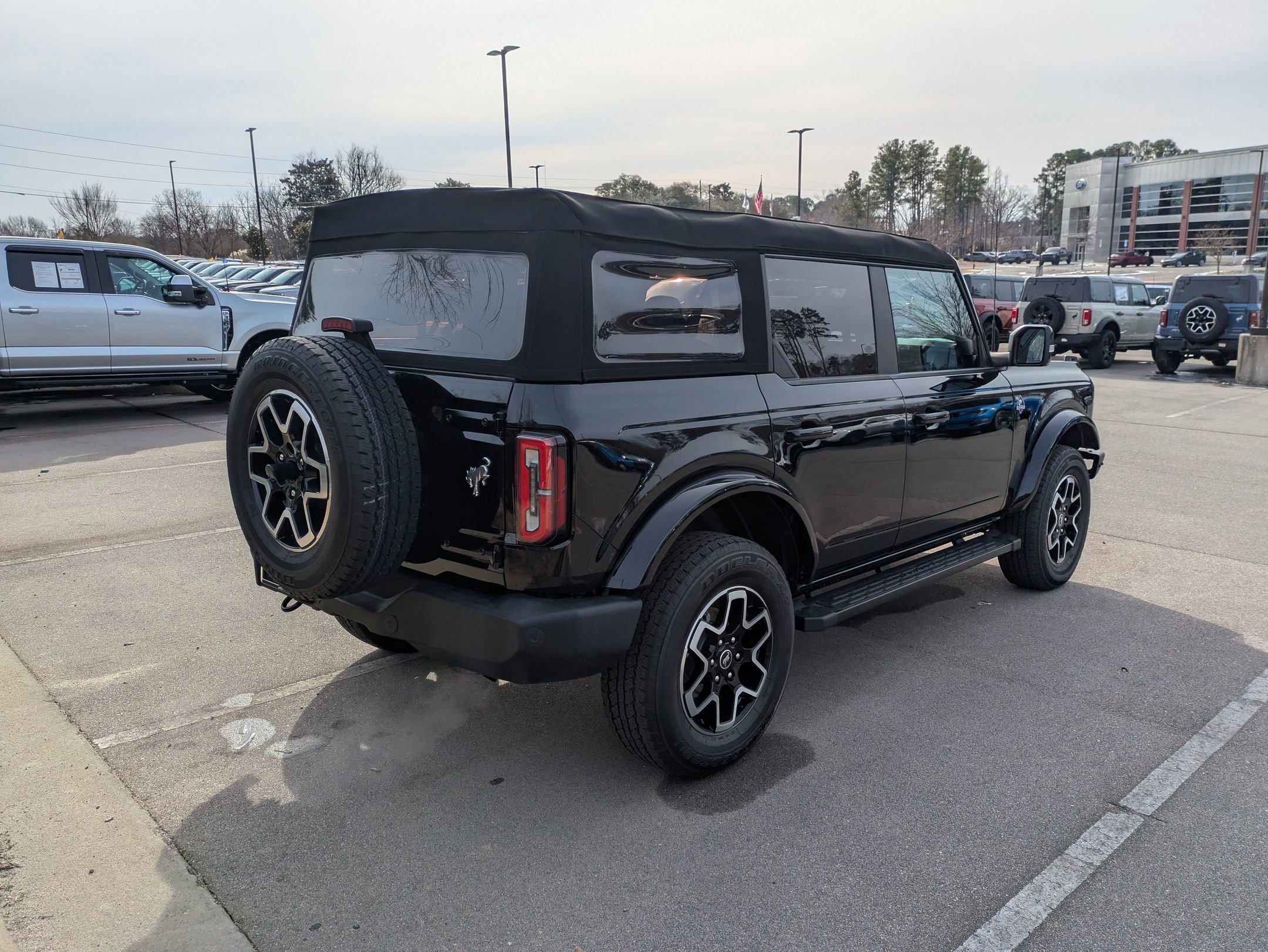 Certified 2023 Ford Bronco Outer Banks image 6