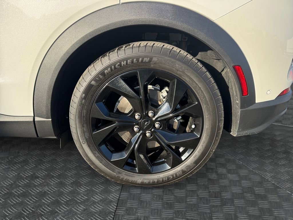 Certified 2024 Ford Mustang Mach-E Select image 19