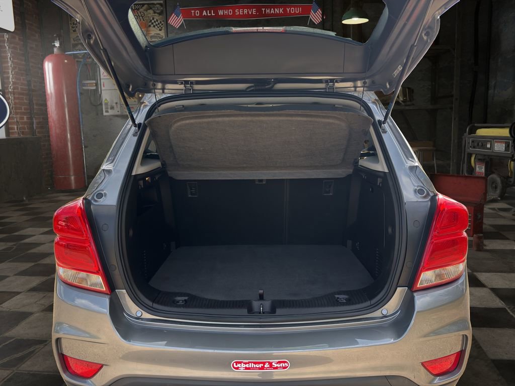 Used 2020 Chevrolet Trax LT w/ LT Convenience Package image 10