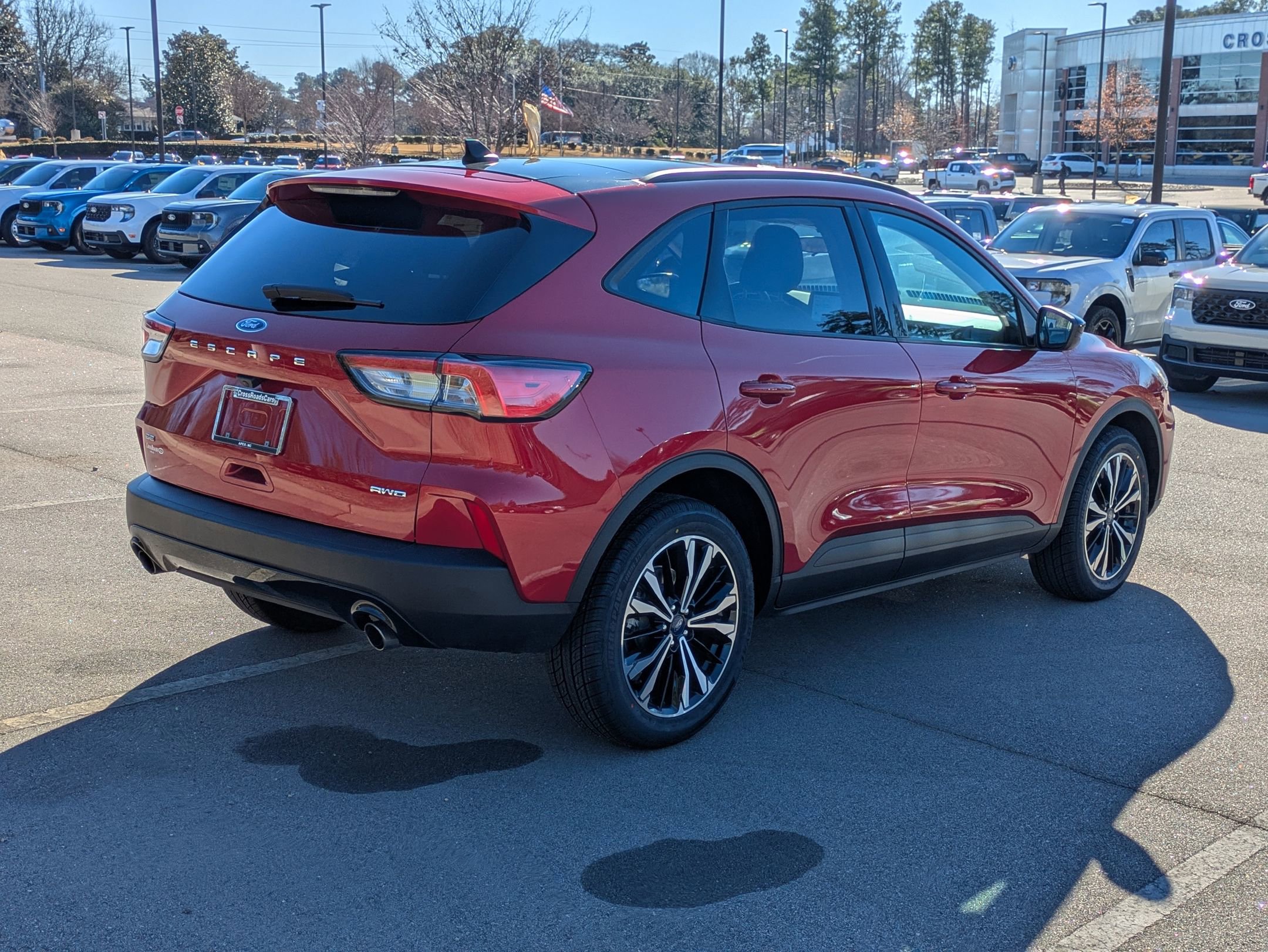 Certified 2022 Ford Escape SE w/ SE Sport Appearance Package image 4