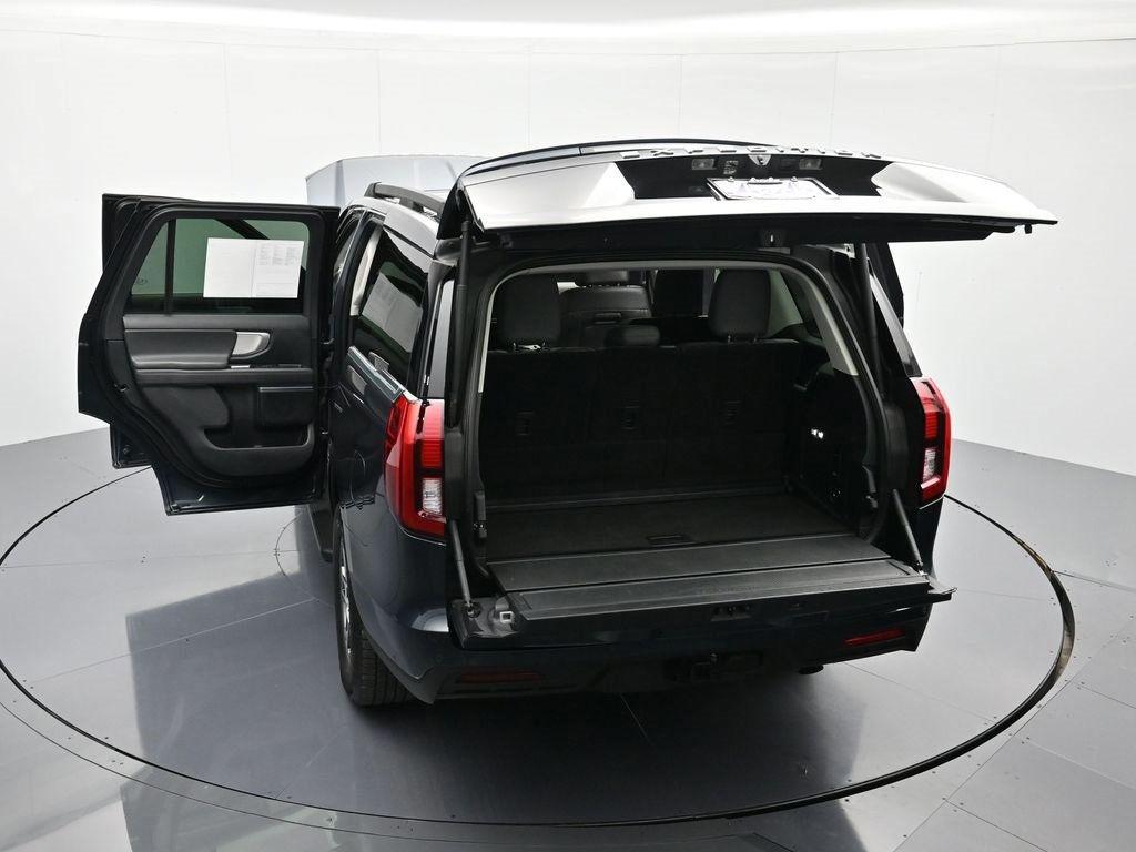 Certified 2025 Ford Expedition Active image 47