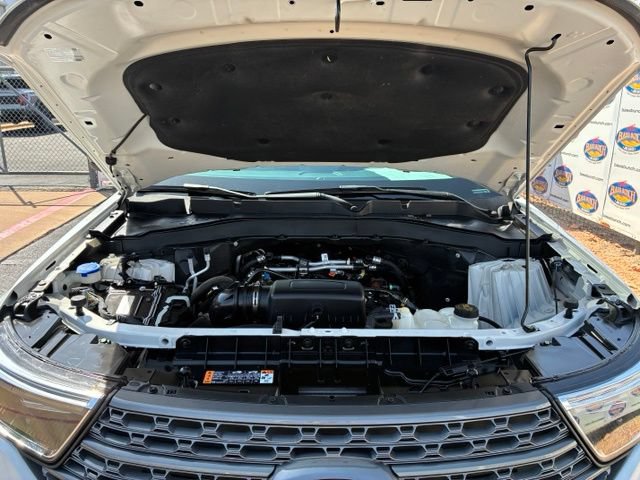 Certified 2023 Ford Explorer XLT w/ Equipment Group 202A AWD/4WD image 16