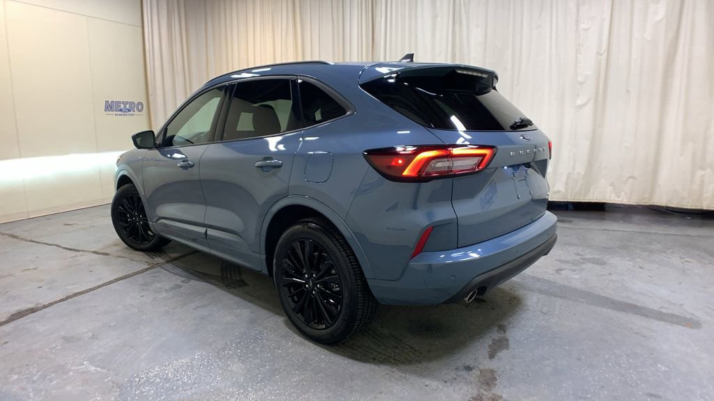 Certified 2023 Ford Escape ST-Line Elite image 4