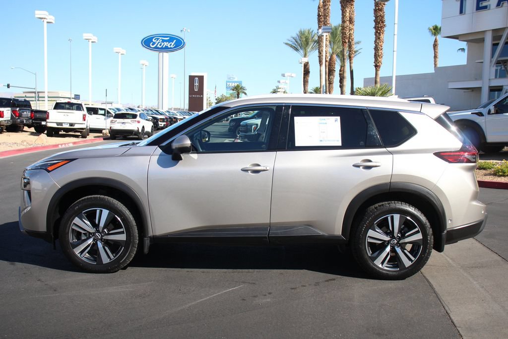 Used 2024 Nissan Rogue SL AWD/4WD image 4