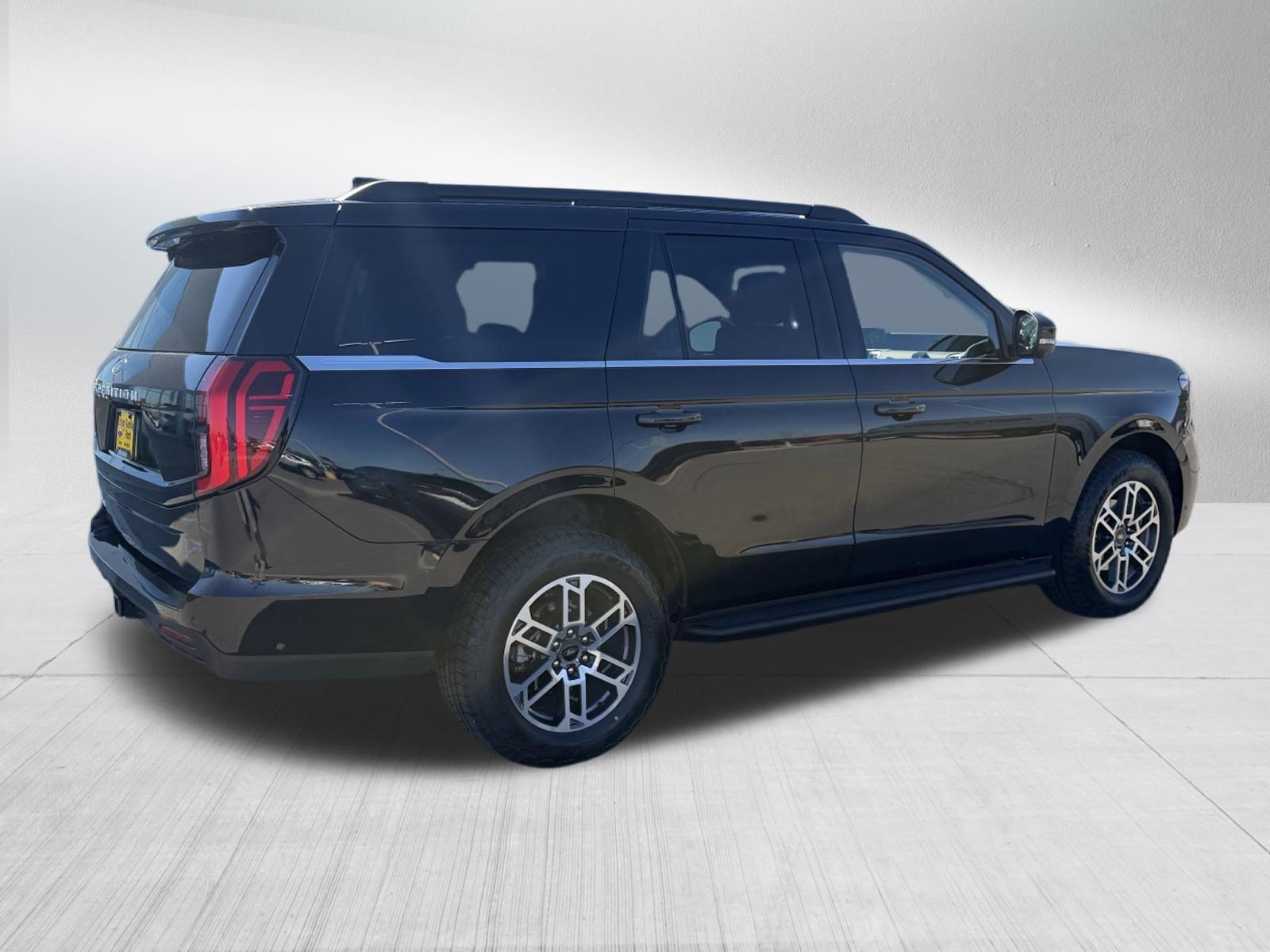 Certified 2025 Ford Expedition Active AWD/4WD image 7
