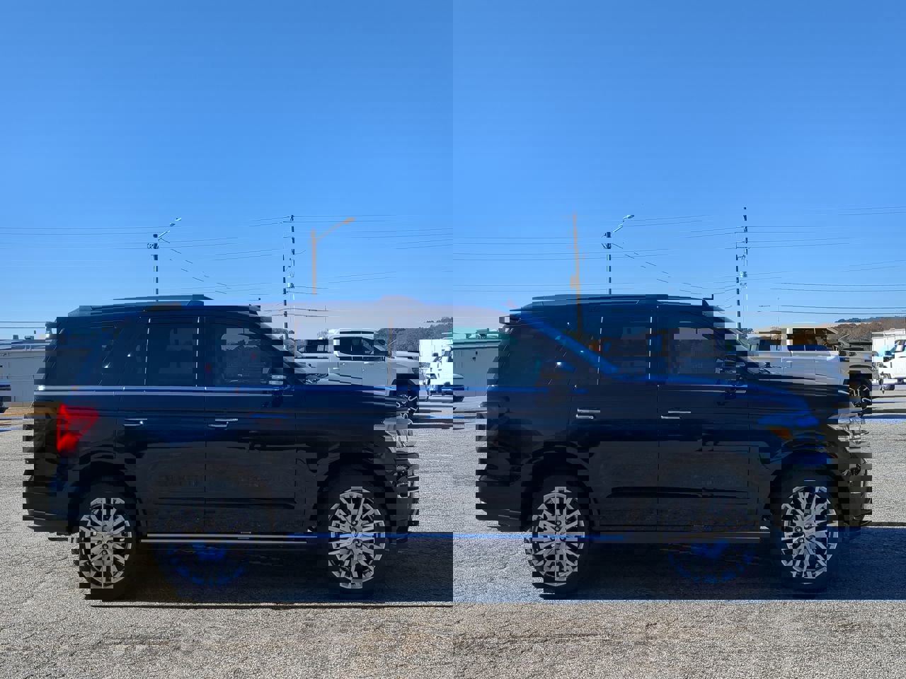 Certified 2024 Ford Expedition Limited image 2