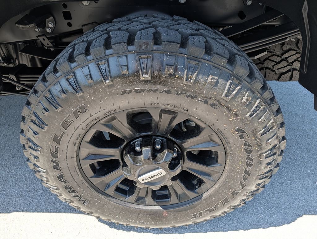 Certified 2022 Ford F250 Platinum w/ Tremor Off-Road Package AWD/4WD image 39